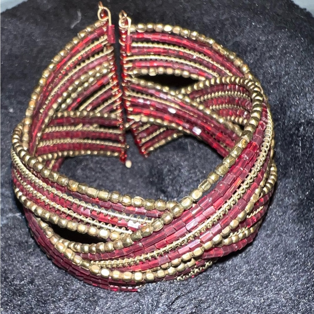 Elegant Red and Gold Beaded Bracelet